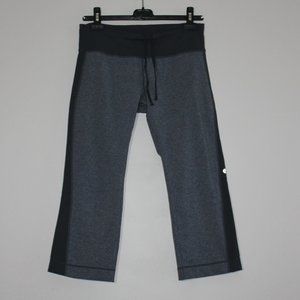Lululemon Athletica Grey  Capri clam digger crops size 6